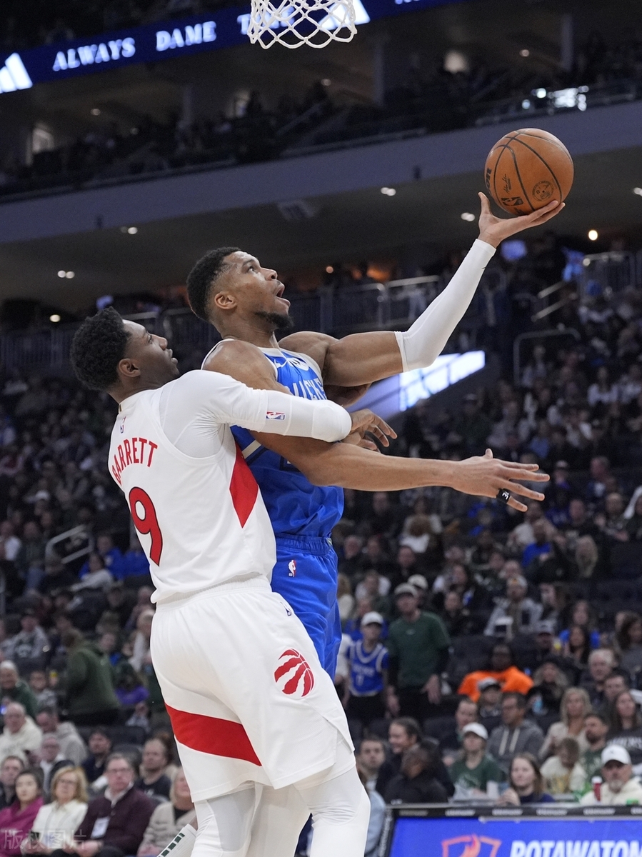 九游体育-字母哥迎来十五赛季出色发挥，公牛观众热烈欢呼！