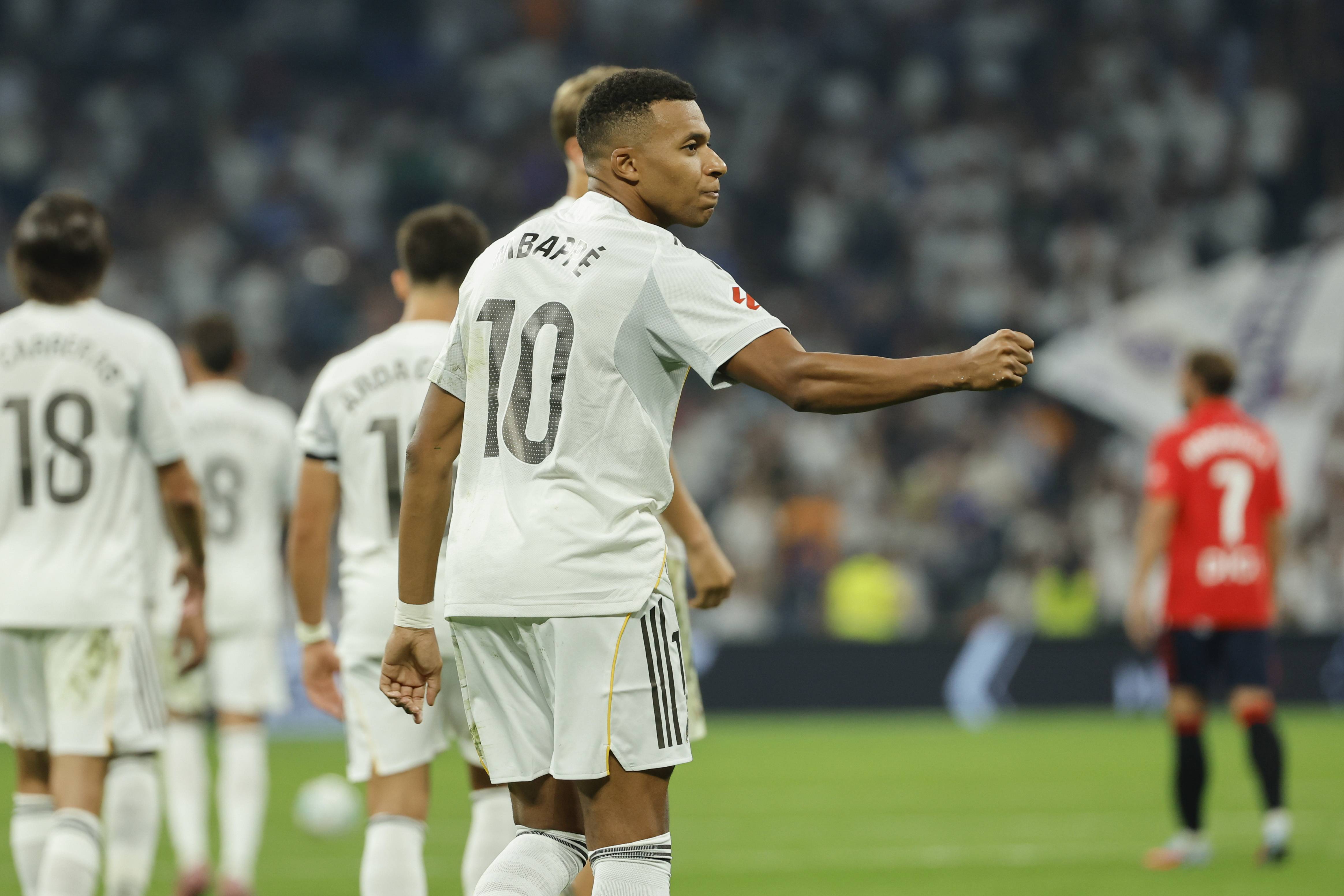 九游体育-姆巴佩回归赛场，败北首场状态亮眼，曼联观众沸腾！的简单介绍